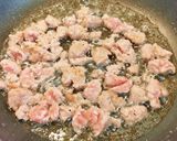 Foto del paso 1 de la receta Fettuccine a la crema de salchichas con Parmesano