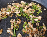 Foto del paso 3 de la receta: Paella de conejo y verduras