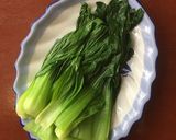 Foto langkah ke 2 dari resep Tumis Pokcoy Bawang Putih.