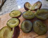 Śliwki z grilla nadziewane mozzarellą krok przepisu 1 zdjęcie
