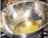 A picture of step 1 of Vegetable brown bread upma.