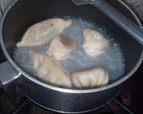 A picture of step 25 of North eastern hot momos with tangy chutney.