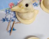 A picture of step 6 of Duck shape samosa.