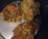 Foto del paso 5 de la receta: Torrejas de Acelga y Lechuga