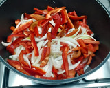Foto del paso 2 de la receta: Empanada de atún