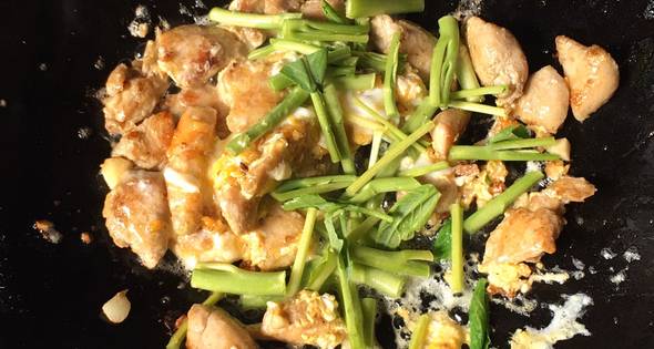 6 ข้าวผัดไก่