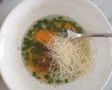 Foto langkah ke 1 dari resep PEPPERONI SPINACH OMELET AIRFYER.