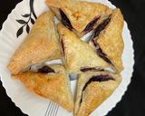 A picture of step 2 of Cherry pie puff pastry.