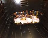 Foto del paso 5 de la receta: Piernas de pollo indues abrazadas con panceta ahumada