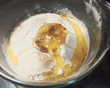 A picture of step 3 of Pizza muffins.