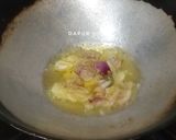 Foto langkah ke 2 dari resep Ikan Asin Bulu Ayam Oseng Cabe Ijo.