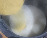 Foto del paso 4 de la receta: 🥓🧀🍄‍🟫 Polenta con panceta, champiñones y verdeo a la crema gratinada 🍄‍🟫🧀🥓