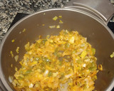 Foto del paso 3 de la receta: Medallones de merluza con salsa de puerros a mi manera