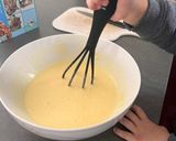 Une image de l'étape 5 de Tarte à la rhubarbe et myrtilles.