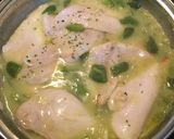 Foto del paso 5 de la receta: Merluza en salsa verde con huevos cocidos