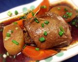 รูปขั้นตอนการทำที่ 2 ของ ราเมงไก่ตุ๋นน้ำโชยุวอดก้าจากชาชูเมื่อวาน