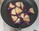 Gambar langkah 1 resipi Mabo Nasu Spicy Eggplant Stir Fry.
