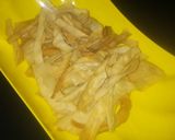 A picture of step 2 of Samosa sheet crackers.