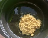 Foto langkah ke 2 dari resep Bubur ayam kuah kuning.