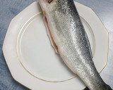 Foto del paso 1 de la receta: Lubina a la espalda con verduritas