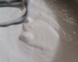 A picture of step 2 of Mocha carpet dessert.