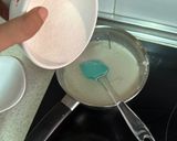 Foto del paso 1 de la receta Panna cotta de vainilla con coulis de frambuesas