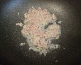 รูปขั้นตอนการทำที่ 2 ของ ผัดถั่วงอกไก่สับ เลือดไก่