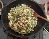 Foto langkah ke 3 dari resep Tumis Jagung Manis Kacang Panjang.