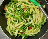 Foto langkah ke 9 dari resep Tumis Kacang Panjang dan Labu Siam.