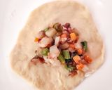 Foto langkah ke 5 dari resep Pastel isi sayuran.