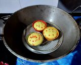 A picture of step 6 of Pineapple Cupcakes.