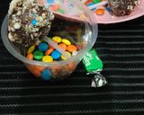 A picture of step 4 of Bread chocolate lollypop.