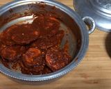 A picture of step 4 of Begun Bhaja.
