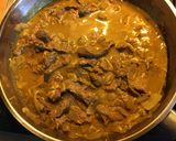 Une image de l'étape 4 de Bœuf sauté aux oignons curry et gingembre.