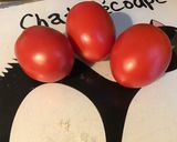 Une image de l'étape 3 de Salade iceberg et tomates aux raisins marinés sauce tomates séchées.