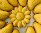 A picture of step 5 of Mango biscuits (vegan).