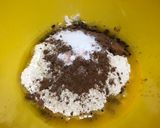 Foto langkah ke 2 dari resep 64. Dadar Gulung Coklat Vla Pisang.