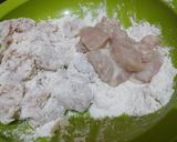 Foto langkah ke 2 dari resep Ayam Tepung Lada Hitam.