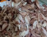 Foto langkah ke 4 dari resep Ikan tongkol suwir pedas.