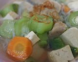 Foto langkah ke 3 dari resep Sayur bening oyong.