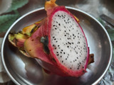 ડ્રેગન ફ્રૂટ મિલ્કશેક (Dragon Fruit Milkshake Recipe in Gujarati)