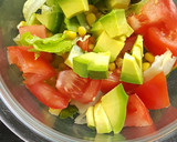 Foto del paso 2 de la receta: Ensalada de pollo y lechuga