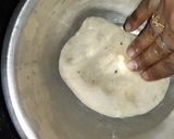 A picture of step 1 of Flower petal pizza.