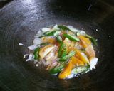 Foto langkah ke 2 dari resep Tumis Udang Buncis Sederhana.