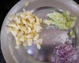 A picture of step 3 of Lauki raita.