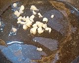A picture of step 2 of Penne ai funghi (Penne in Mushroom Sauce).