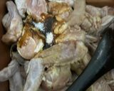 Foto langkah ke 3 dari resep Garlic Pepper Wing and Thigh Chicken.