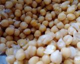 Foto del paso 2 de la receta: Croquetas/ albóndigas de garbanzo y espinaca rellena de queso