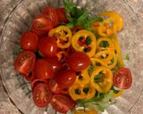 Hình bước làm 1 của món Salad mix + ức gà