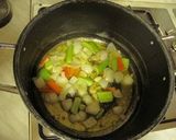 A picture of step 2 of Basic Tomato Sauce.